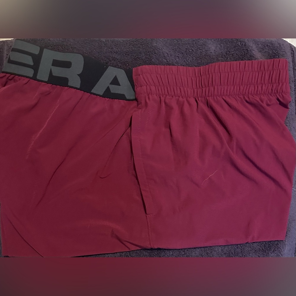 Men’s under armor shorts with pockets - Picture 1 of 5